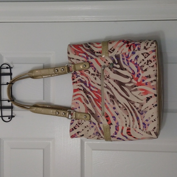 Kathy van zeeland - Picture 4 of 7